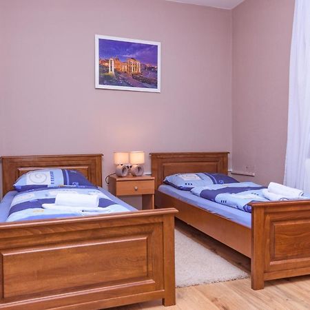 Villa Dijana Gračac Buitenkant foto