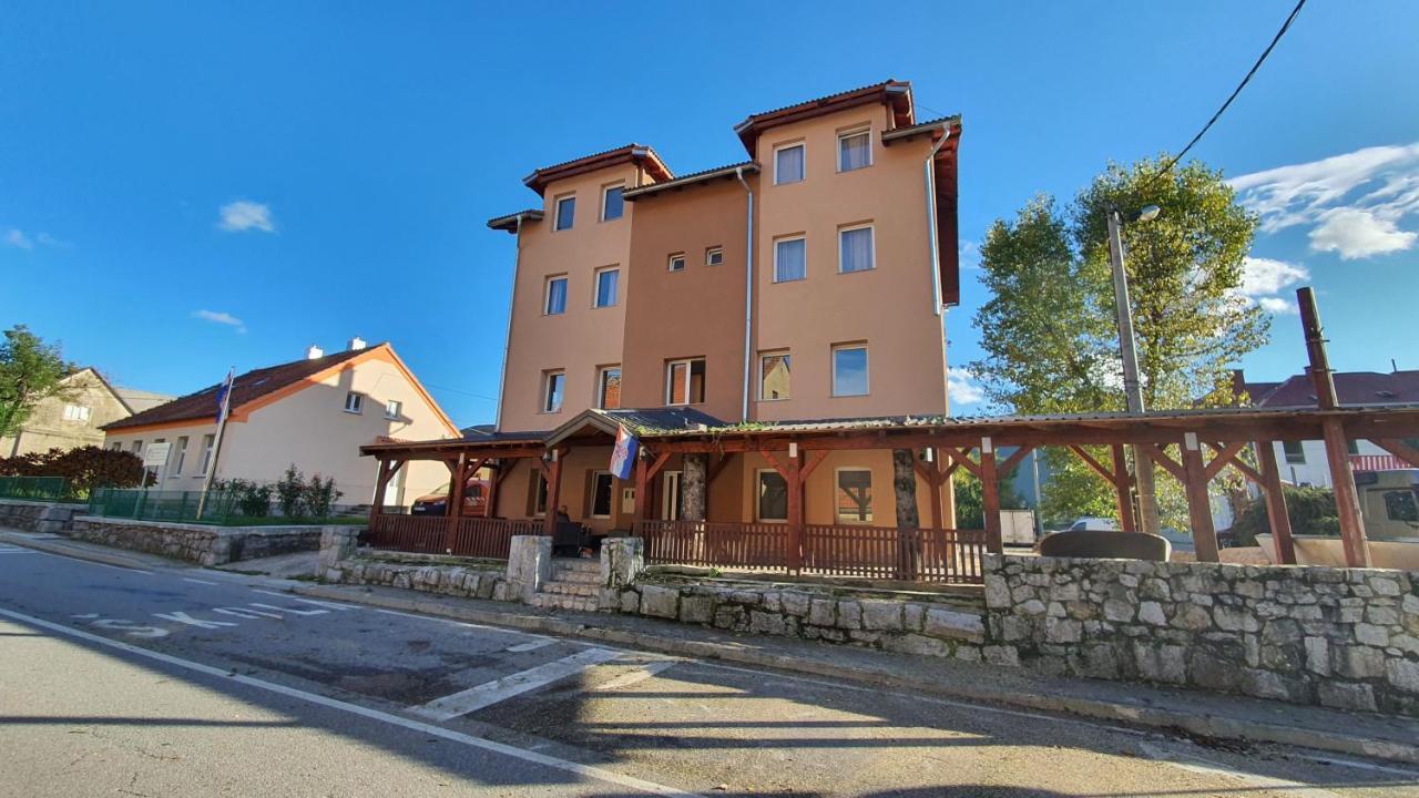 Villa Dijana Gračac Buitenkant foto