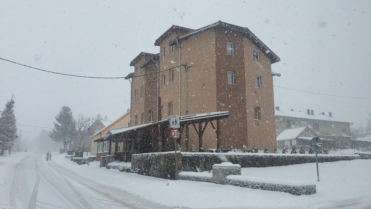 Villa Dijana Gračac Buitenkant foto
